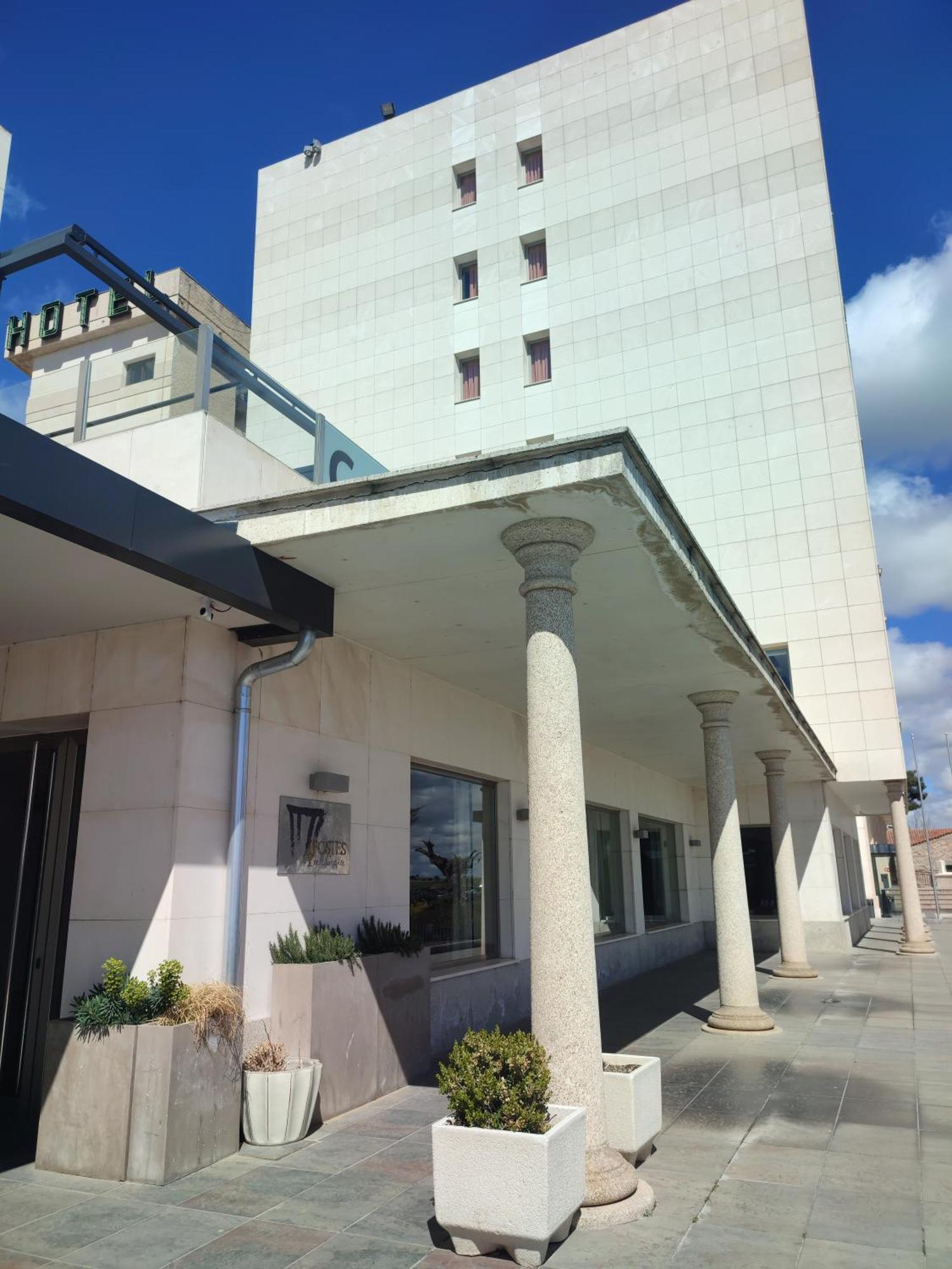 Hotel Sercotel Cuatro Postes Ávila Exterior foto